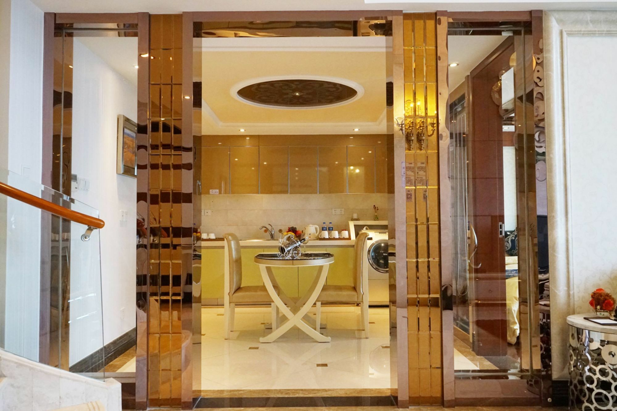 South & North International Apartment Guangzhou Exteriör bild